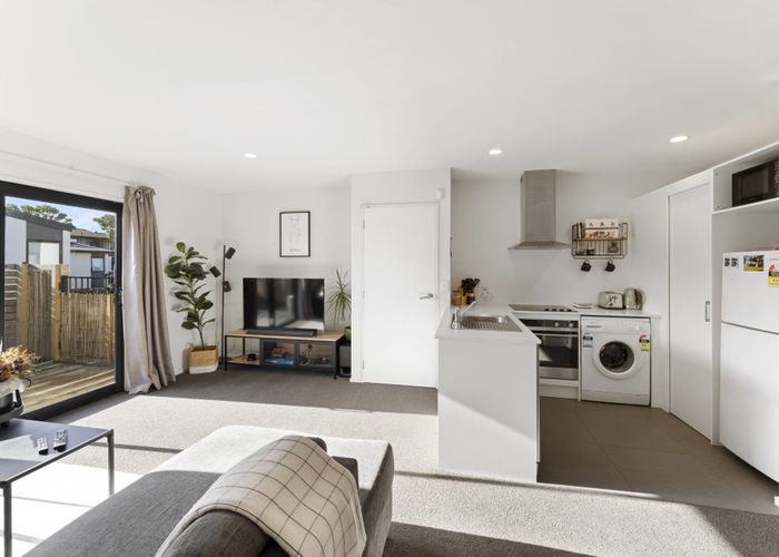  at 14 League lane, City Centre, Christchurch City, Canterbury