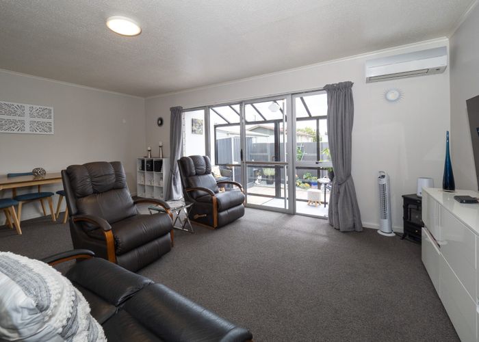  at 2/138 Grove ST, Tinwald, ASHBURTON