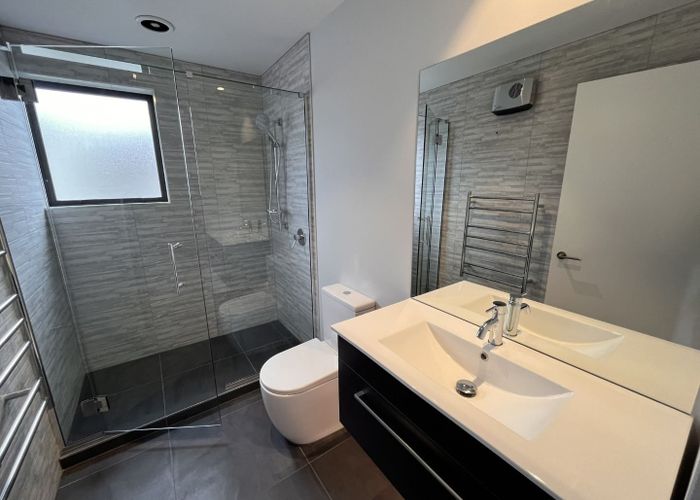  at 4/10 Hurley Street, Christchurch Central, Christchurch