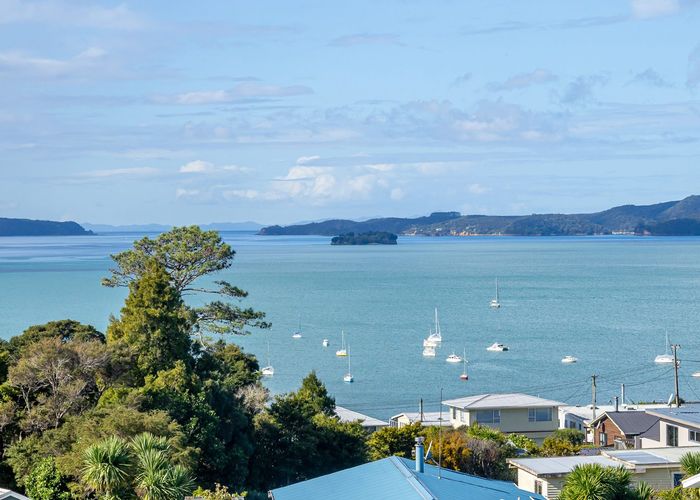  at 11 Mera Road, Algies Bay, Warkworth