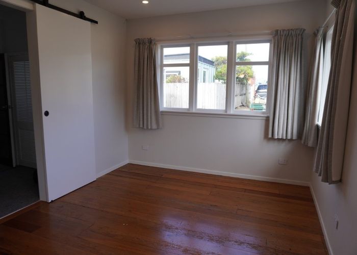  at 76 Lyall Bay Parade, Lyall Bay, Wellington, Wellington