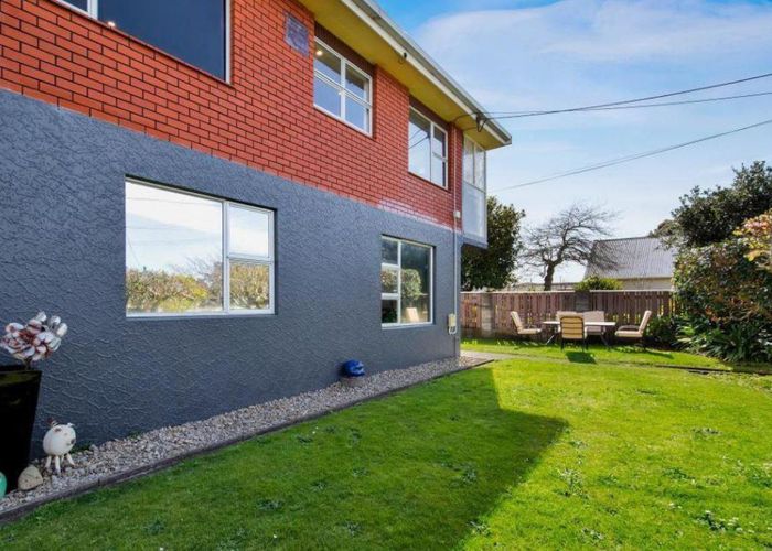  at 2/58 Paynters Avenue, Strandon, New Plymouth, Taranaki