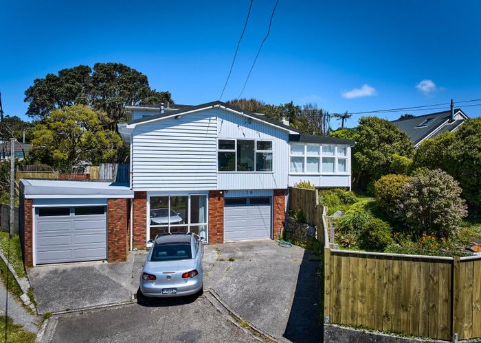  at 18 Robert Street, Newlands, Wellington, Wellington