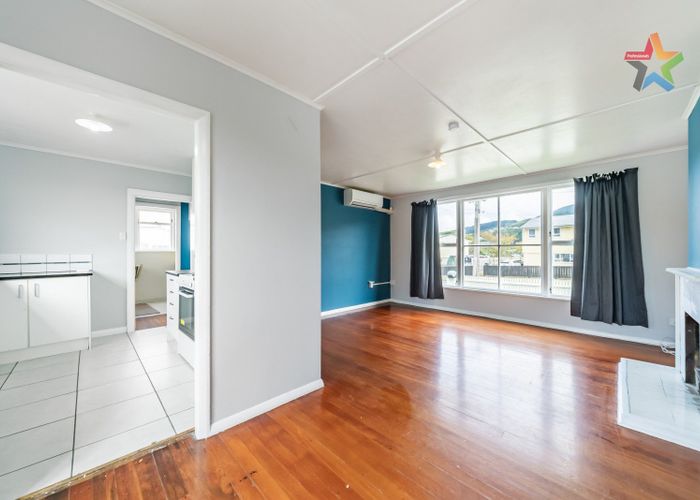  at 40 Bell Street, Tawa, Wellington, Wellington