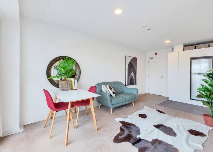 at 24/8 Clayton Street, Newmarket, Auckland City, Auckland
