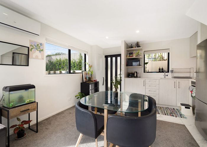  at 3/137 View Road, Sunnyvale, Waitakere City, Auckland