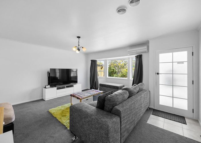  at 51B The Boulevard, Sunnyhills, Manukau City, Auckland