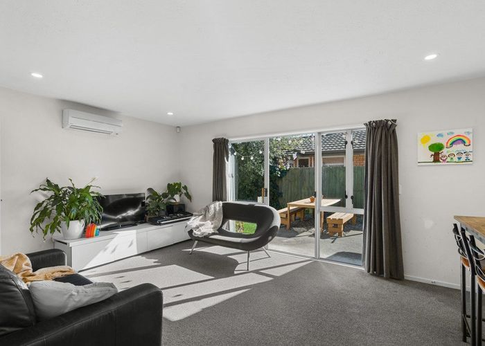  at 4/2 Broadbent Street, Riccarton, Christchurch