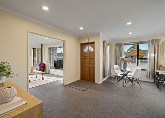  at 2/1 Wilton Crescent, Bishopdale, Christchurch