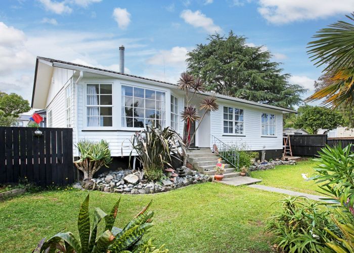  at 18 Burbank Avenue, Manurewa, Manukau City, Auckland