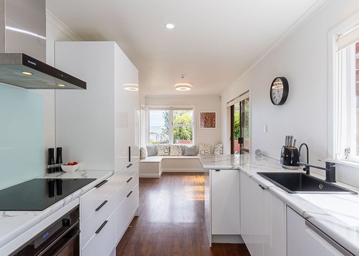 at 16 Griffiths Grove, Newlands, Wellington