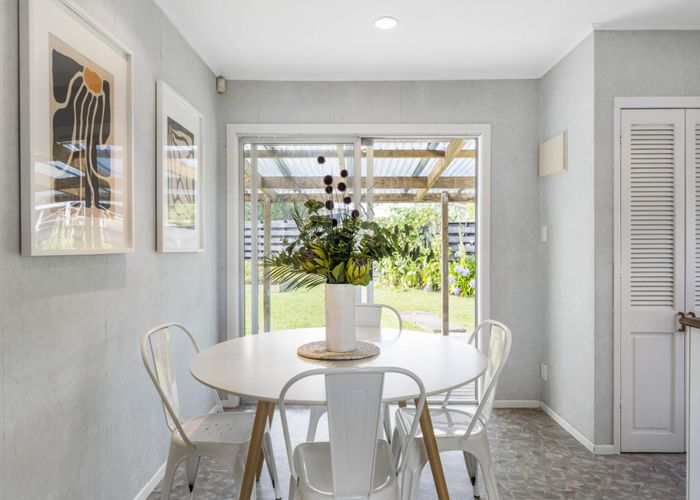  at 9 Philip Place, Hillcrest, Auckland