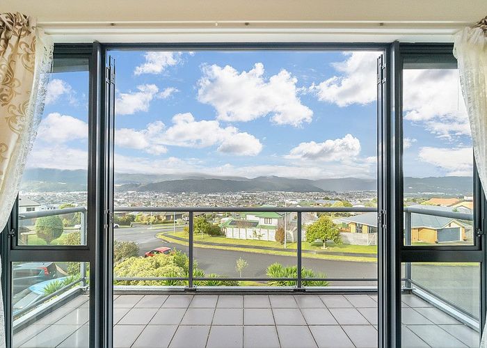  at 4 Ormrod Grove, Riverstone Terraces, Upper Hutt