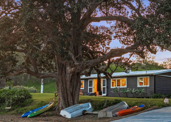  at 806 Takatu Road, Tāwharanui Peninsula, Matakana