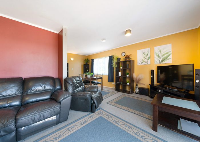  at 7 Wally Nola Place, Henderson, Waitakere City, Auckland