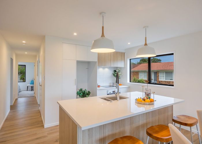  at 4/5 Marsh Avenue, Forrest Hill, North Shore City, Auckland