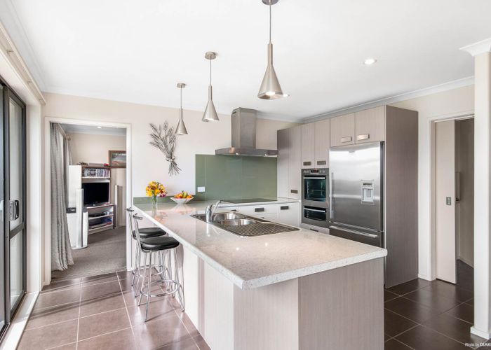  at 9 Mahoe Glade, Patumahoe, Pukekohe