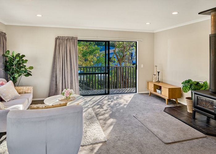  at 3 Makora Grove, Paremata, Porirua, Wellington