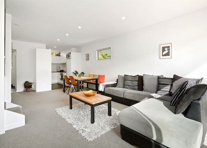  at 1/7 Handyside Street, Tawa, Wellington