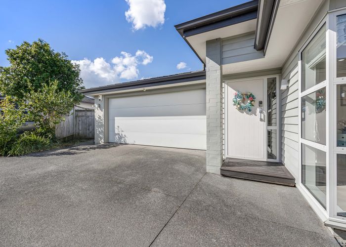  at 10 Reno Way, Flat Bush, Auckland