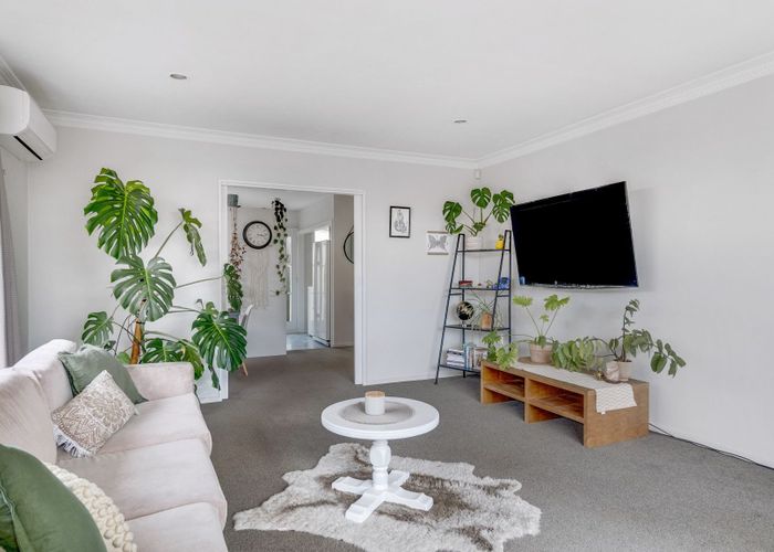  at 2/296B Wairakei Road, Bryndwr, Christchurch
