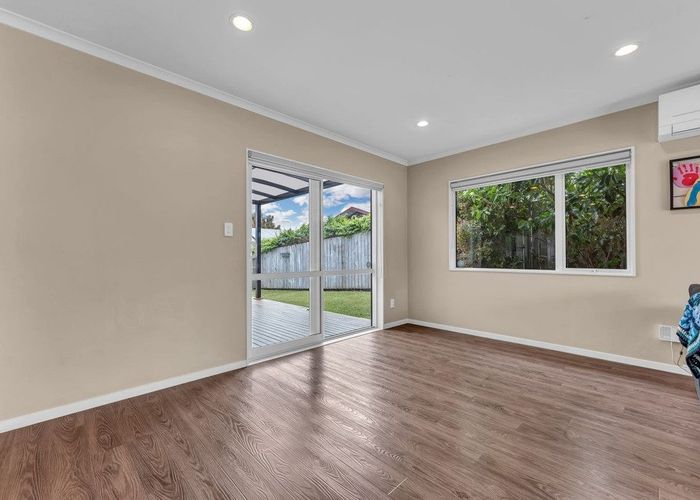 at 1 Nirmal Place, Sunnyvale, Auckland