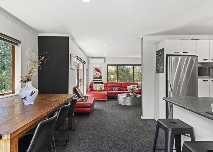  at 33 Munroe Road, Ranui, Auckland