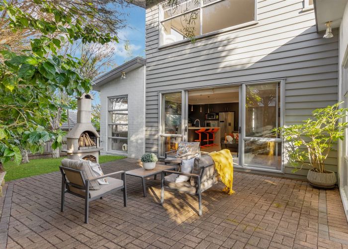  at 33 Chateau Rise, Flat Bush, Auckland