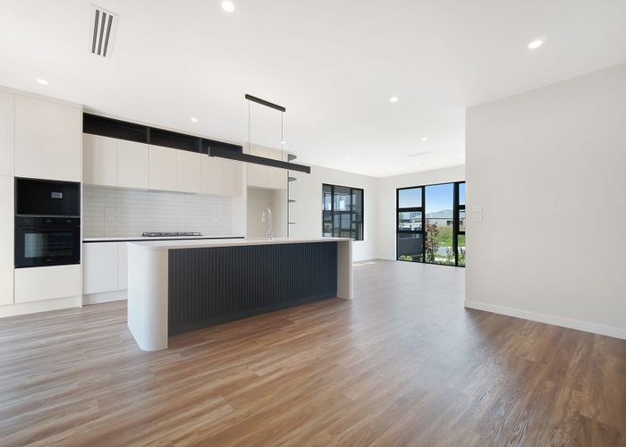  at 11 Pupu Crescent, Opaheke, Papakura, Auckland