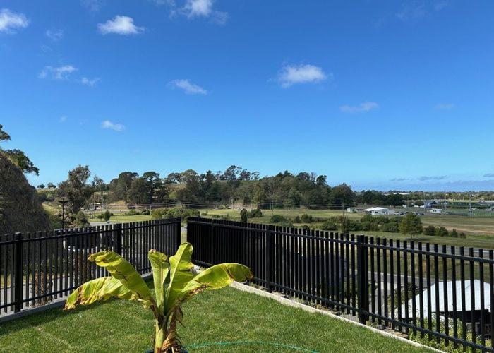  at 75 Oak Road, Poraiti, Napier