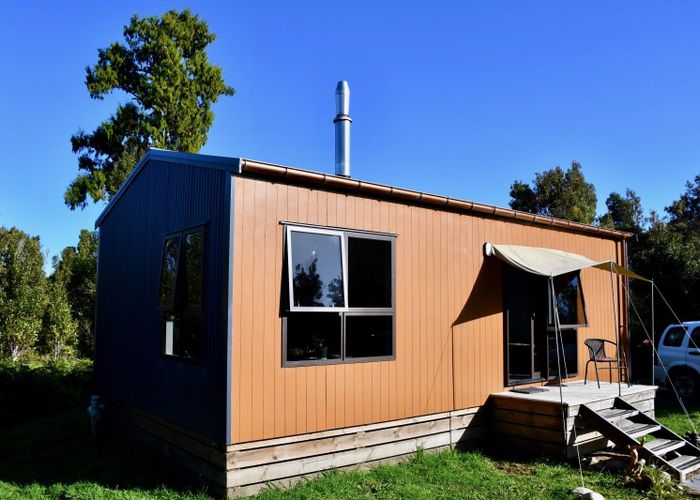  at 64 Eco Place, Little Wanganui