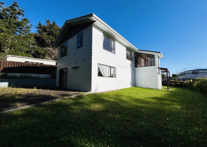  at 39 Pemberton Ave, Bayview, North Shore City, Auckland