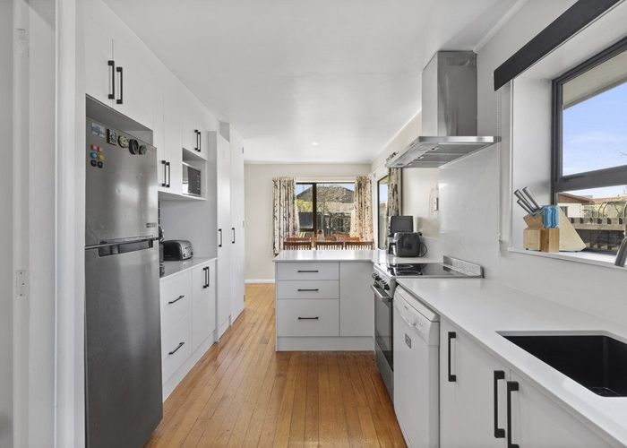  at 58 Sandown Crescent, Aranui, Christchurch City, Canterbury