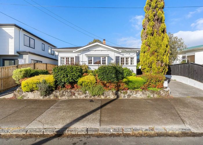  at 1 Manor Place, Point Chevalier, Auckland