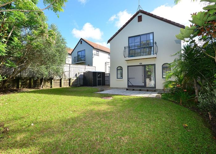  at 7/41 The Avenue, Albany, Auckland