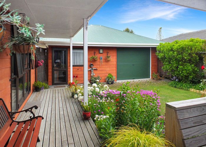  at 4 Malthus Place, Foxton Beach, Foxton