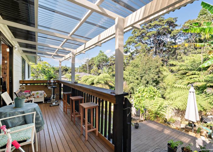 at 20 Fernwood Grove, Bayview, Auckland