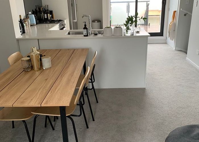  at 101 Rongotai Road, Kilbirnie, Wellington