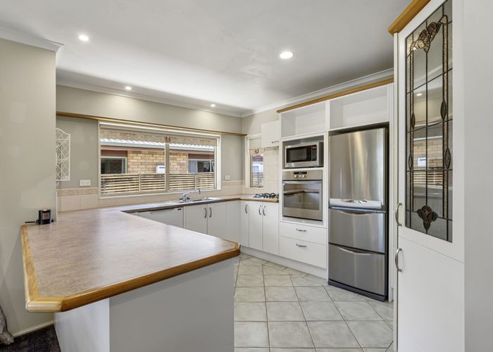  at 8 Doneraille Place, Bethlehem, Tauranga