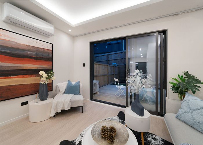  at 5/52 Newington Road, Henderson, Waitakere City, Auckland