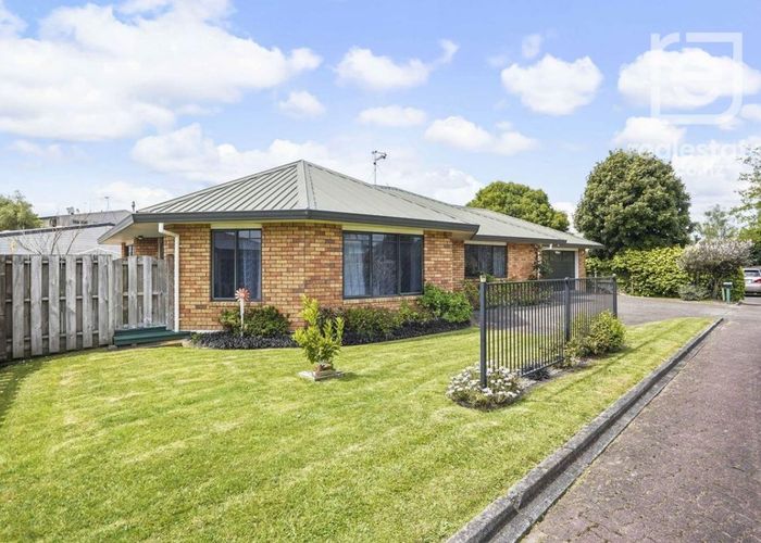  at 17 Mews Pl, Forest Lake, Hamilton, Waikato