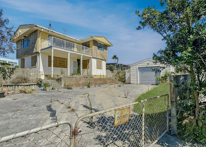  at 2 Ocean Beach Street, Foxton Beach, Foxton