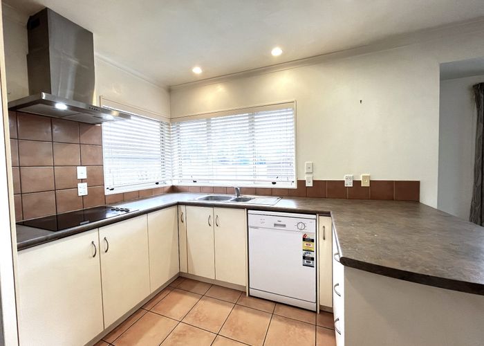  at 52 Huntington Drive, Huntington Park, Auckland