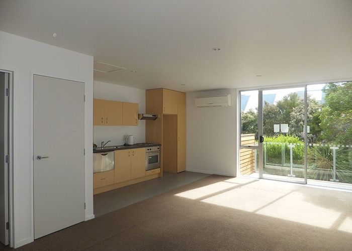  at 6 Tussock Lane, Ferrymead, Christchurch City, Canterbury