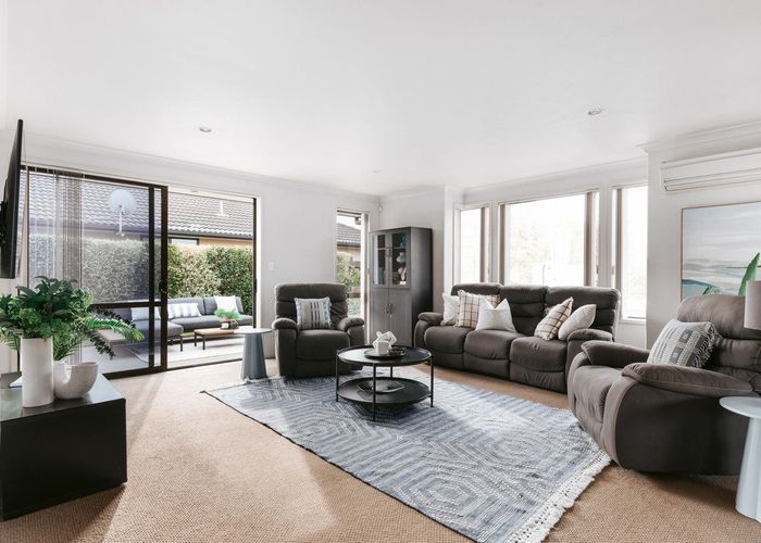  at 8 Seabreeze Place, Papamoa, Tauranga, Bay Of Plenty