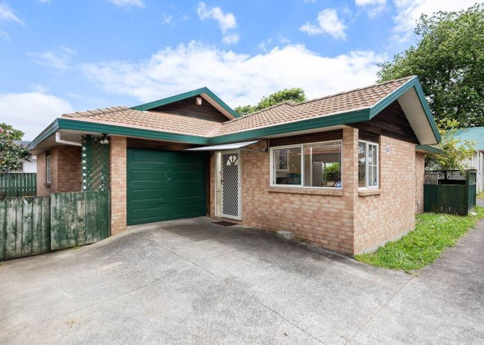  at 2/75 Jellicoe Road, Manurewa, Auckland