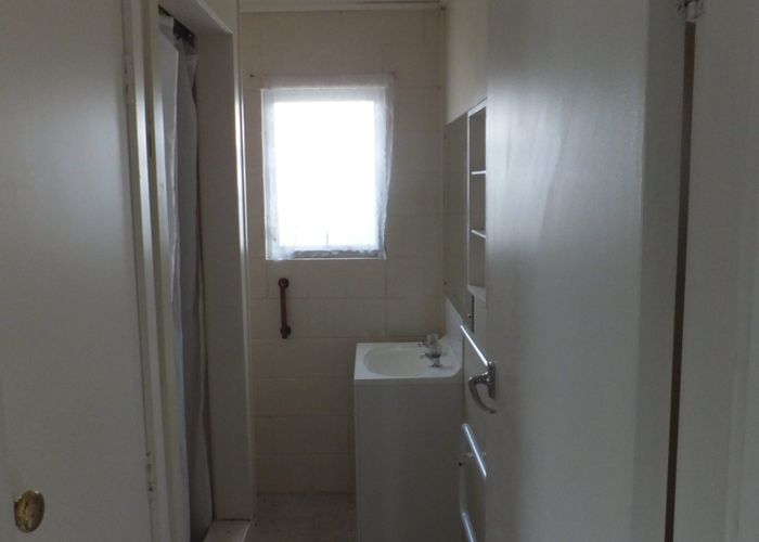  at 1/84 Lake Road, Frankton, Hamilton, Waikato