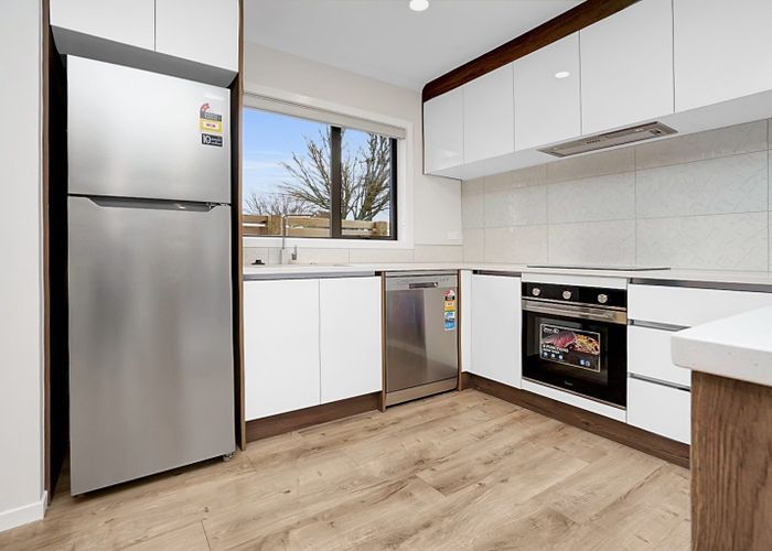  at 1/20 Yorkshire Rd - Rm E, Silverdale, Hamilton, Waikato