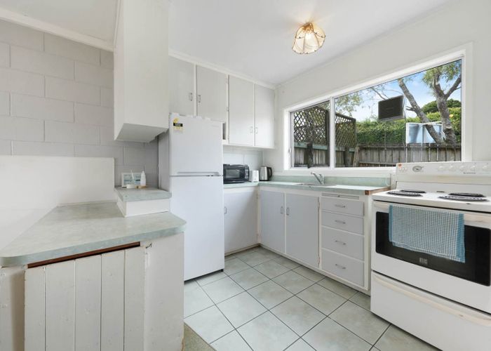  at 4/106 West Coast Road, Glen Eden, Waitakere City, Auckland