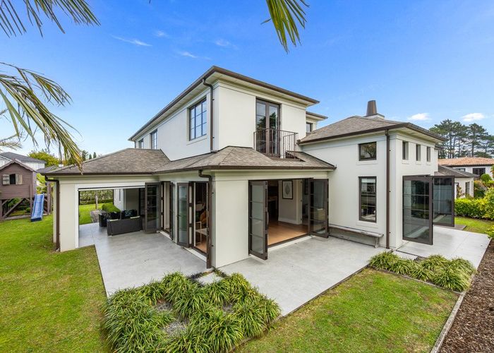  at 9 St Andrews Way, Albany, North Shore City, Auckland